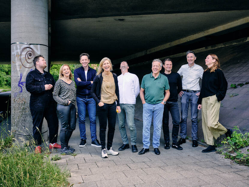 Lachende jury foto